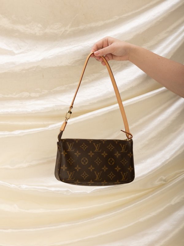 2020 Louis Vuitton Pochette Supply