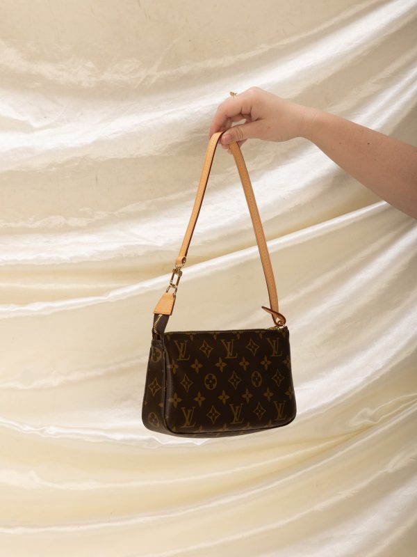 2020 Louis Vuitton Pochette Supply