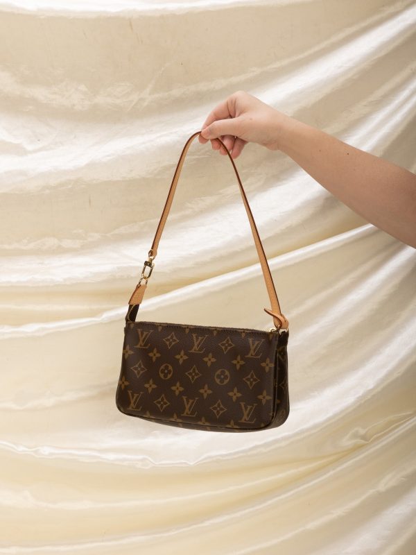 2020 Louis Vuitton Pochette Supply