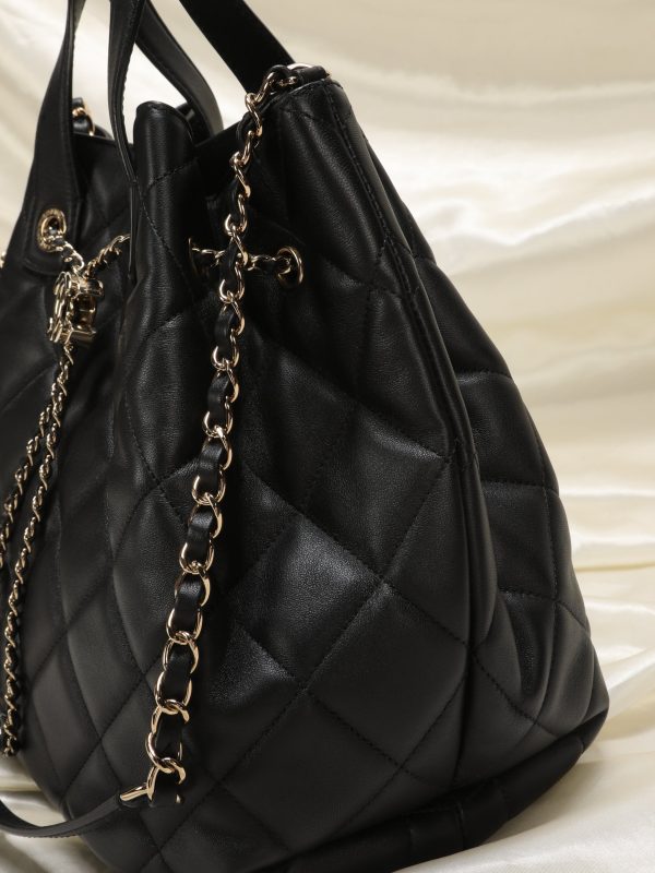 Chanel 2019 Lambskin Bucket Chain Bag Online Sale