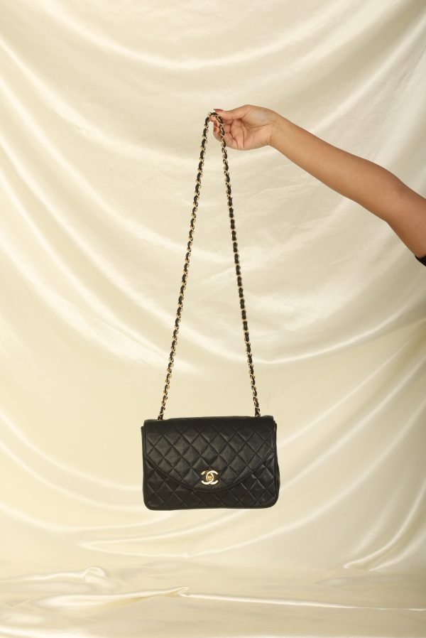 Chanel 1989 Lambskin Single Round Flap For Discount