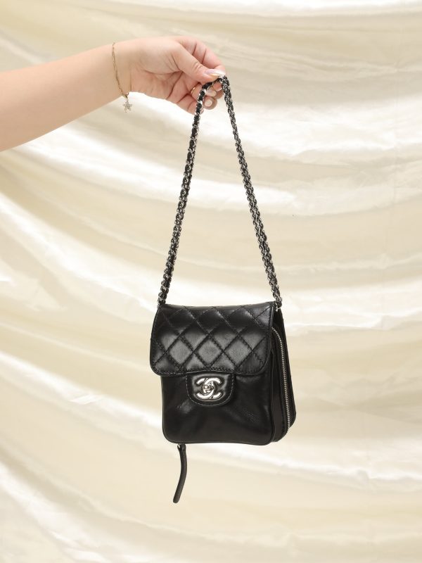 Chanel Mini Clams Crossbody Hot on Sale