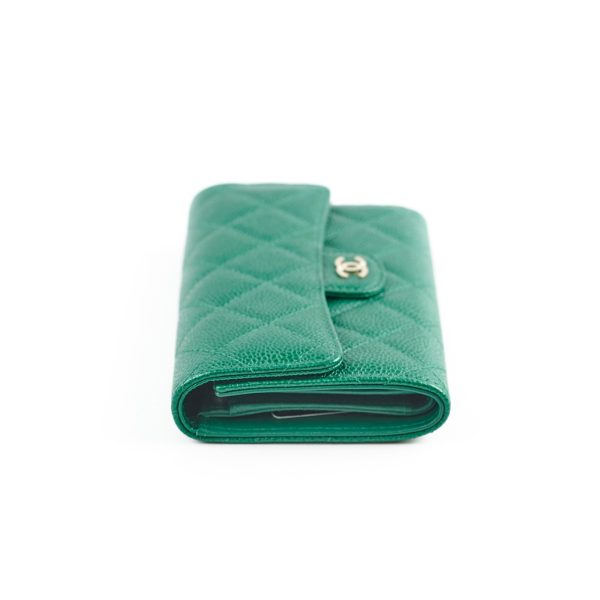 Chanel 18S Caviar Wallet Iridescent Emerald Green Supply