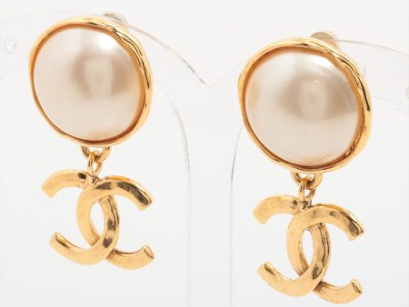 Chanel Pearl Drop CC Logo Gold Clip On Earrings Costume Jewellery Sale