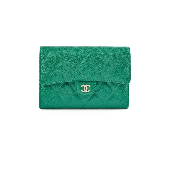 Chanel 18S Caviar Wallet Iridescent Emerald Green Supply