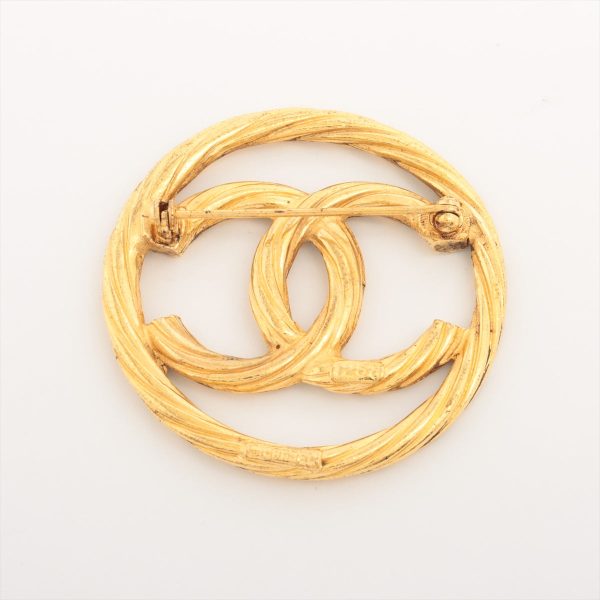 Chanel Coco Logo Brooch Yellow Gold Costume Jewellery For Sale