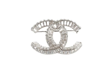 Chanel CC Logo Silver Brooch Costume Jewellery Discount