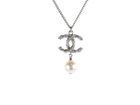 Chanel CC Logo Pearls Necklace Discount